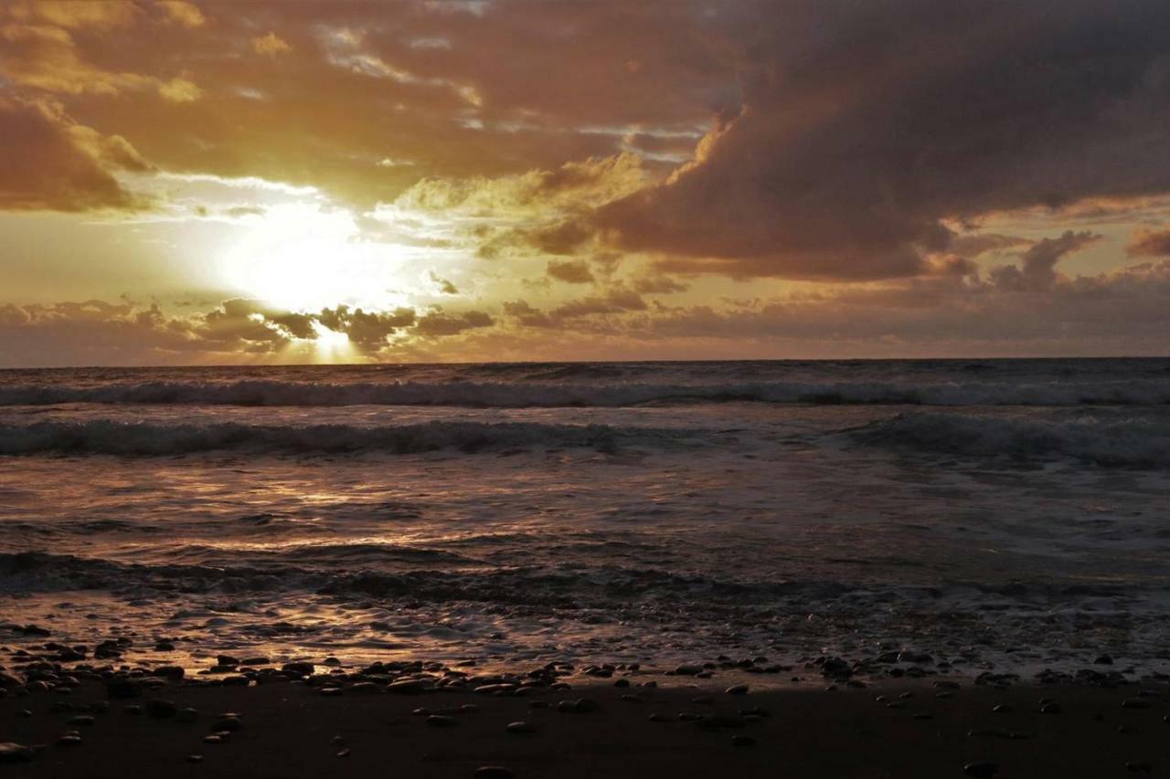 Oasis Atlantico: Rincon Secreto Al Pie De Los Senderos Azano Dış mekan fotoğraf